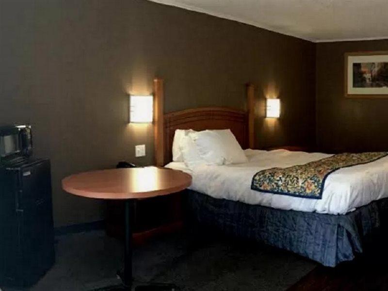Americas Best Value Inn & Suites Jackson Exterior foto